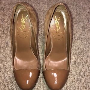 YVES SAINT LAURENT
Tribute Too 105 Pumps